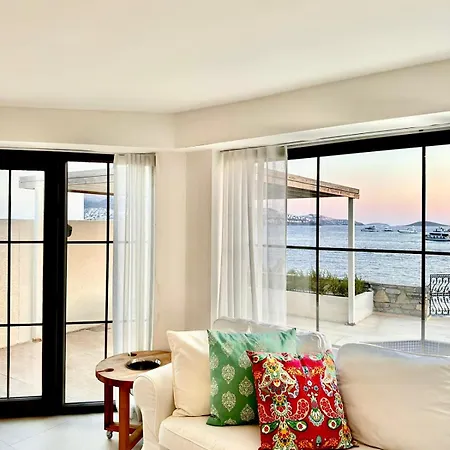 Unique House In Yalikavak With Private Bodrum
